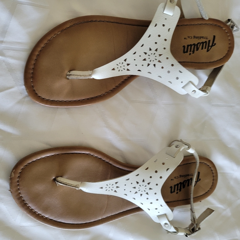 (2529) Austin, Womens, White Sandals, Size  9,